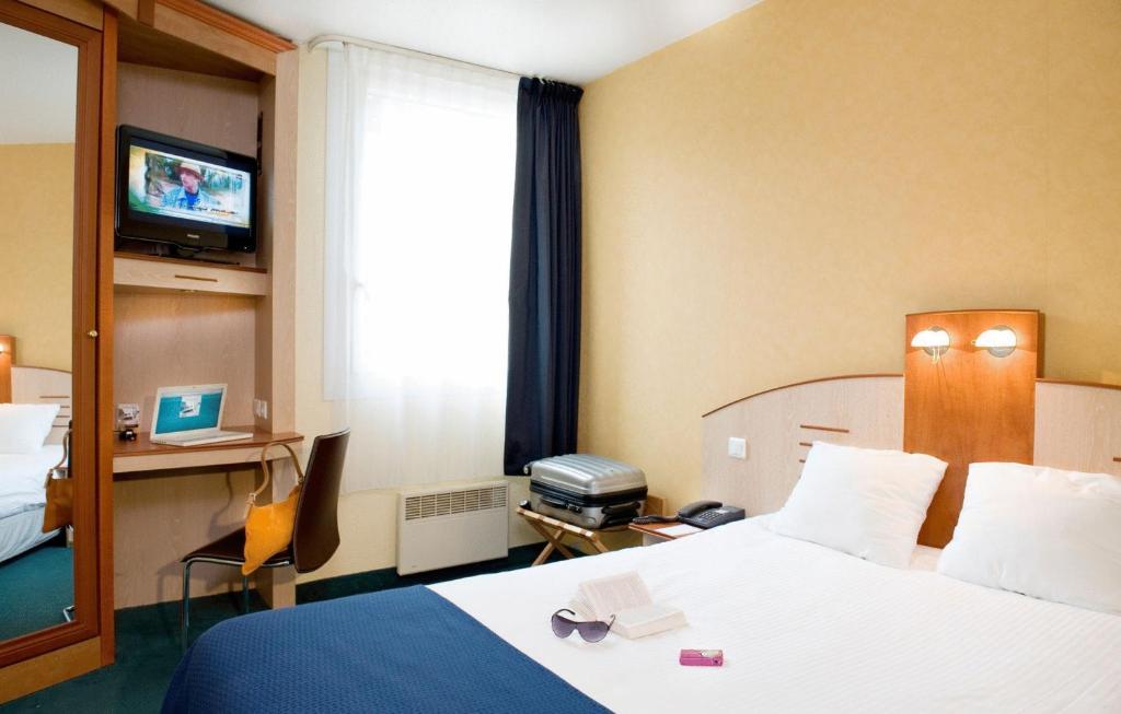 Suite de 1 dormitorio con piscina privada en la planta baja
